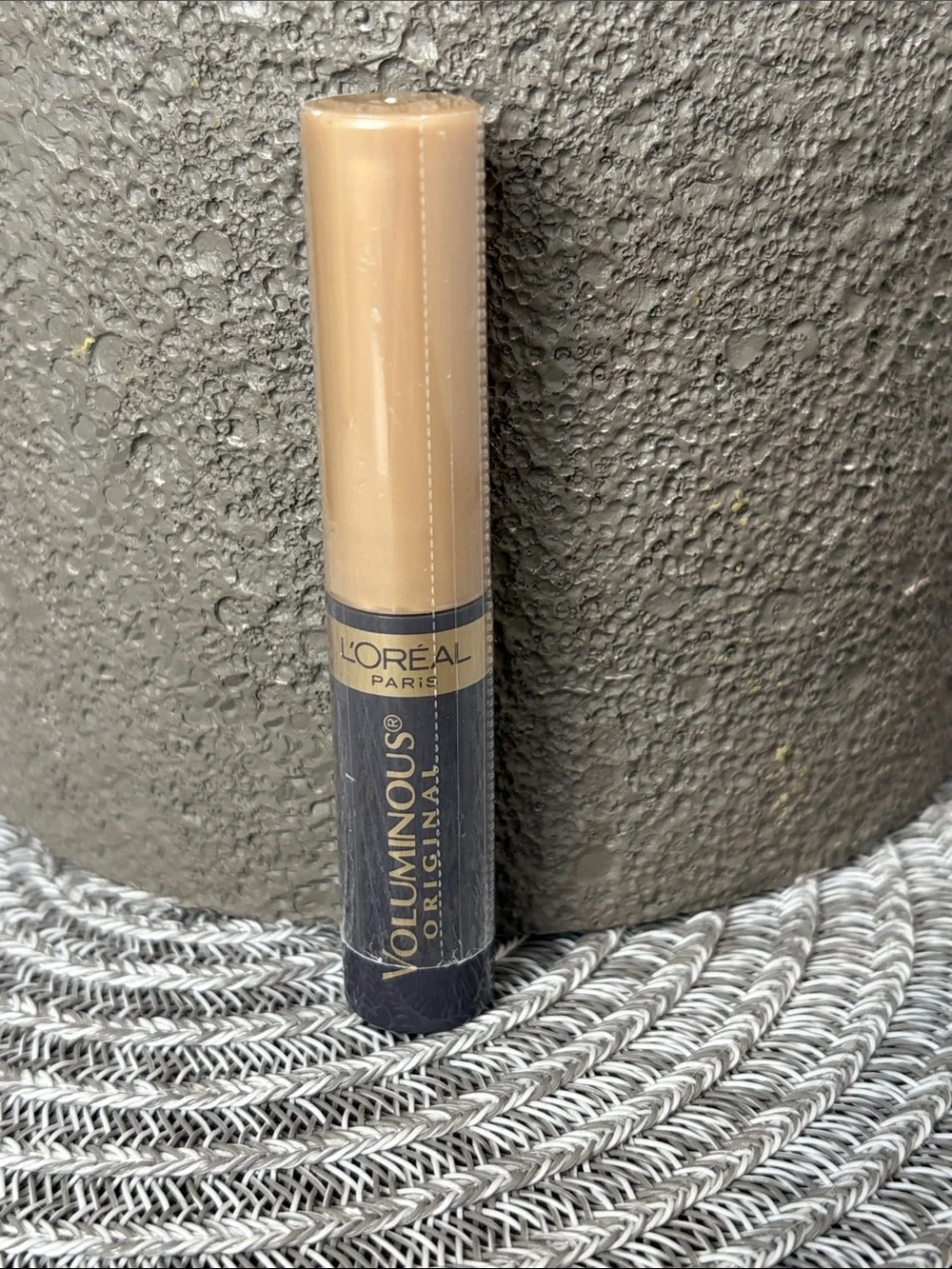 ❤️$2 NWT L'Oreal Voluminous Mascara 4.5ml